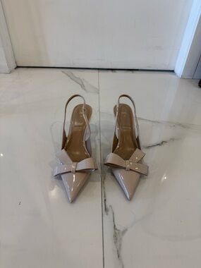 Zara Patent Pointed-Toe Slingback Heels with Bow - Nude